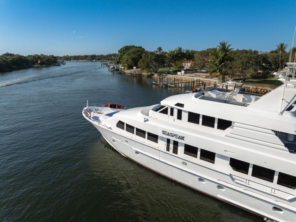 Private yacht charter Caribbean